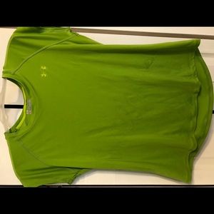 Large green under armor shirt